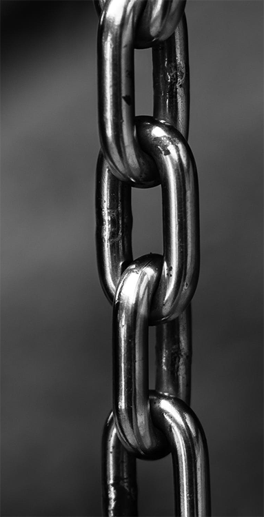 a chain to illustrate linking